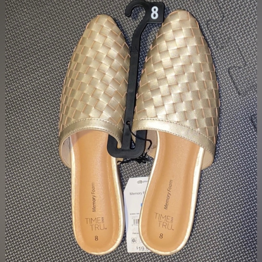 Womens slip on flats sz 8